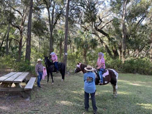 Bonnie and Coby Bennie and Willie ready to ride.. photo by Richard Carrig